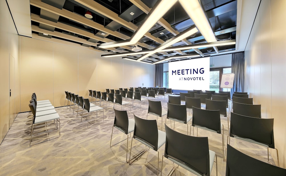 NOVOTEL KATOWICE CENTRUM 61/66