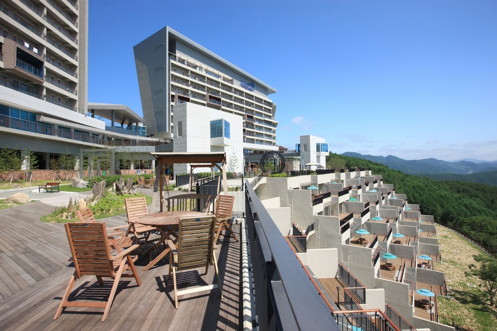 High1 Condominium 43/50