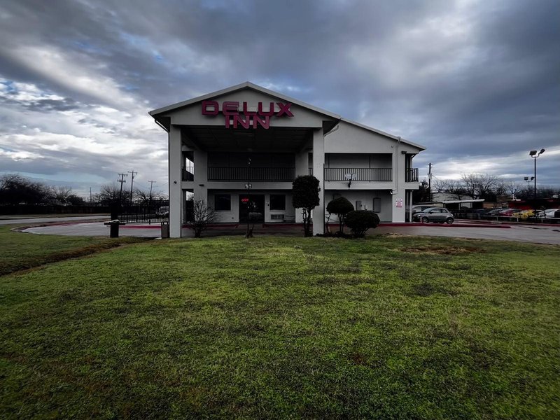 Deluxe Inn Motel By OYO Grand Prairie Interstate 30 16/16