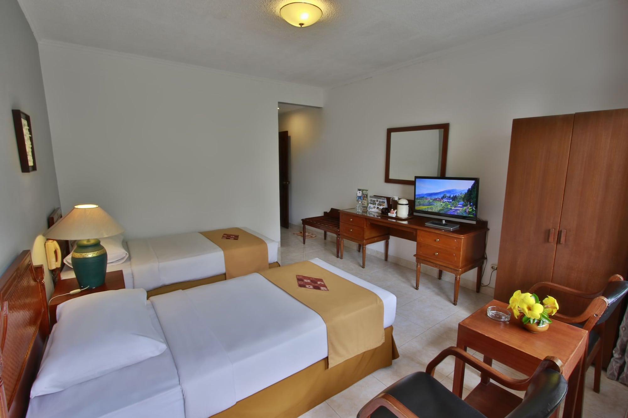 Superior, Twin Beds