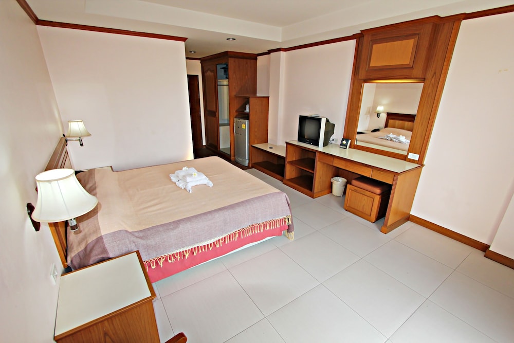 Lek Villa 27/59