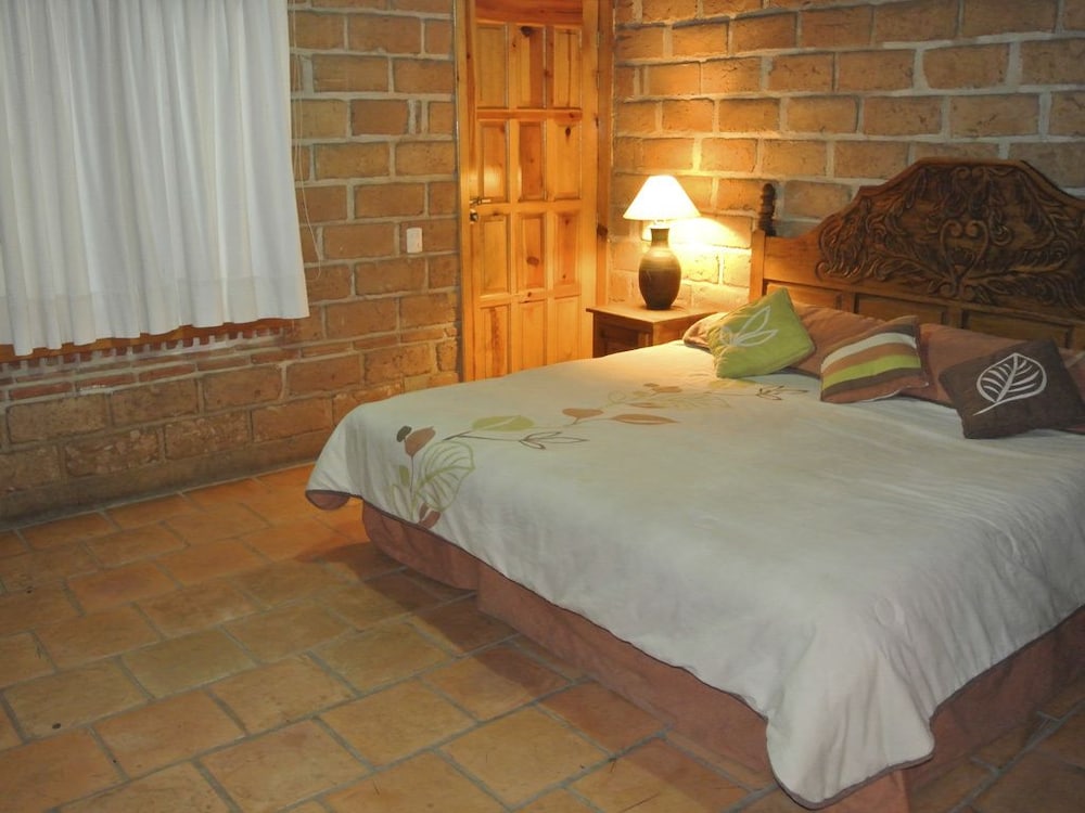 3 Bedrooms, Diamante, Cabin, King Bed, 3 Double Beds