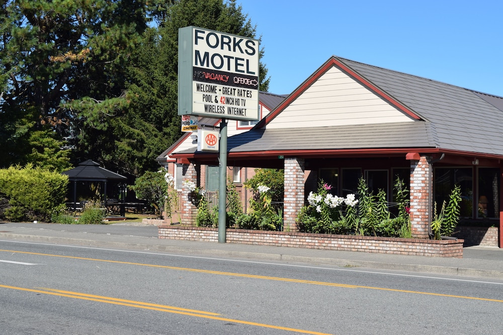 Forks Motel 42/50