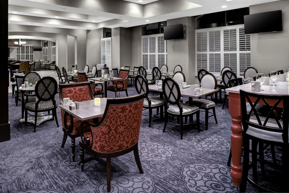 Holiday Inn Savannah Historic District 45/56
