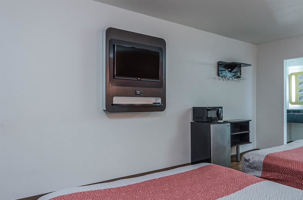 Motel6 Texarkana, AR 27/41