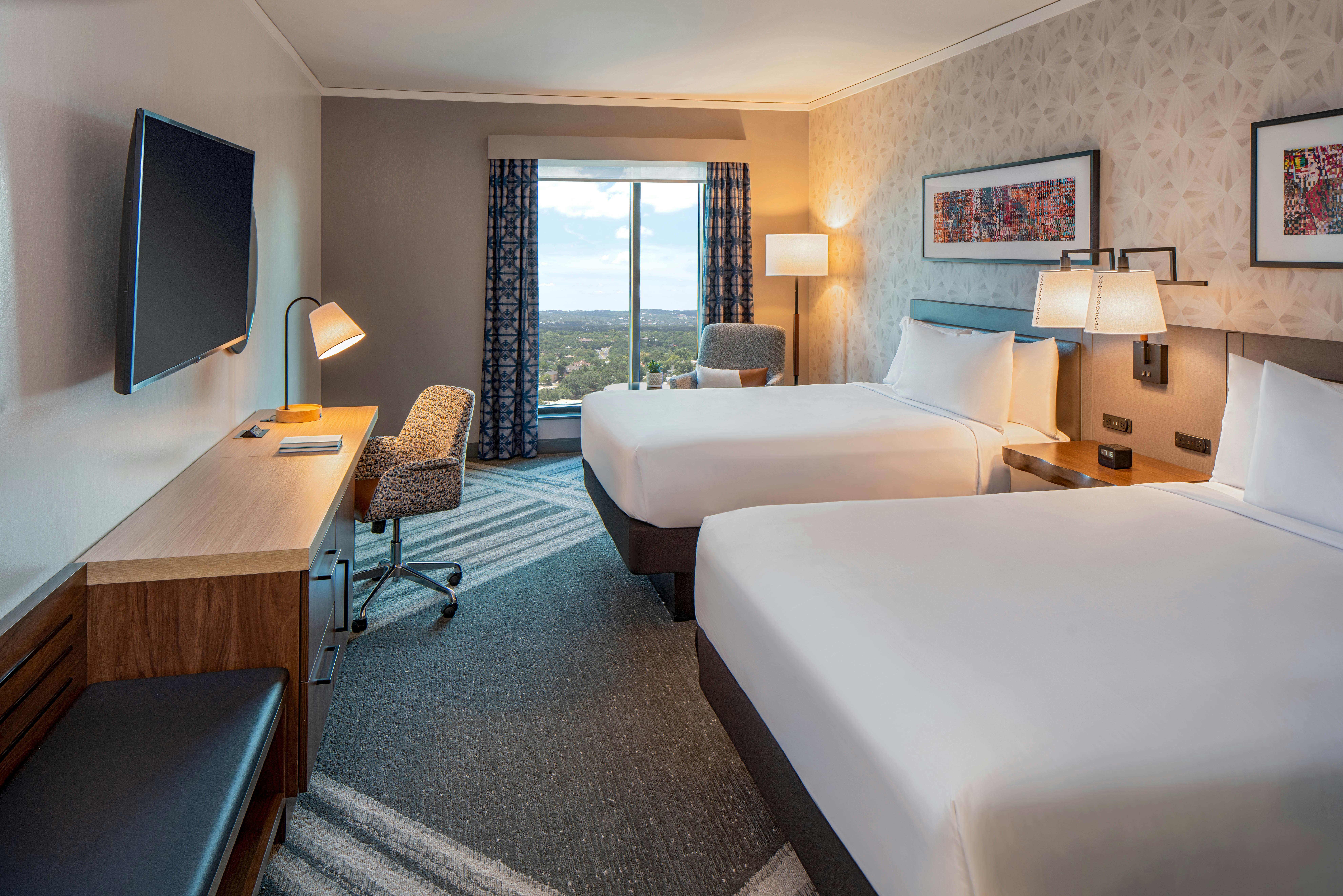 room, 2 queen beds, city view