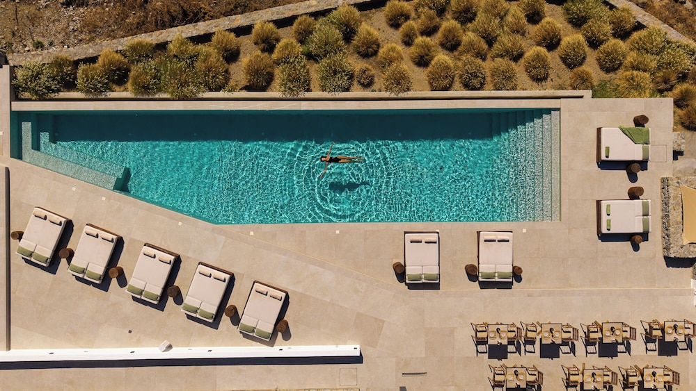 Ezio Bo Luxury Living in MYKONOS
