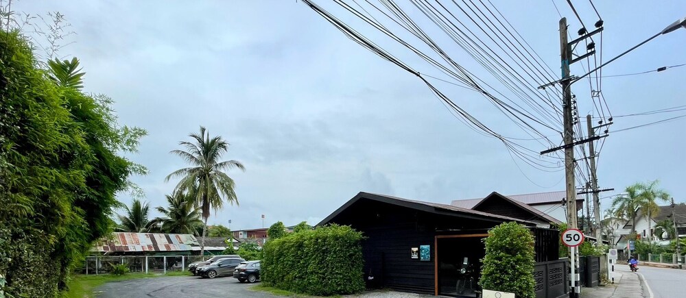 RIVERHOUSE HOTEL 13/71