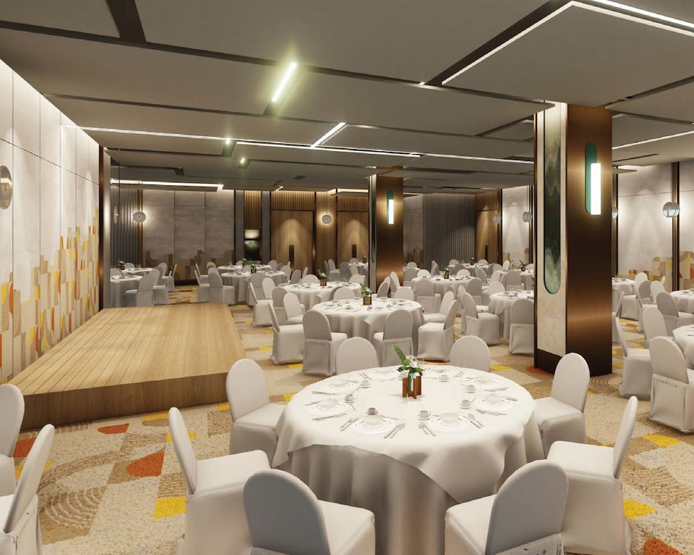 M Social Hotel Phuket 33/50