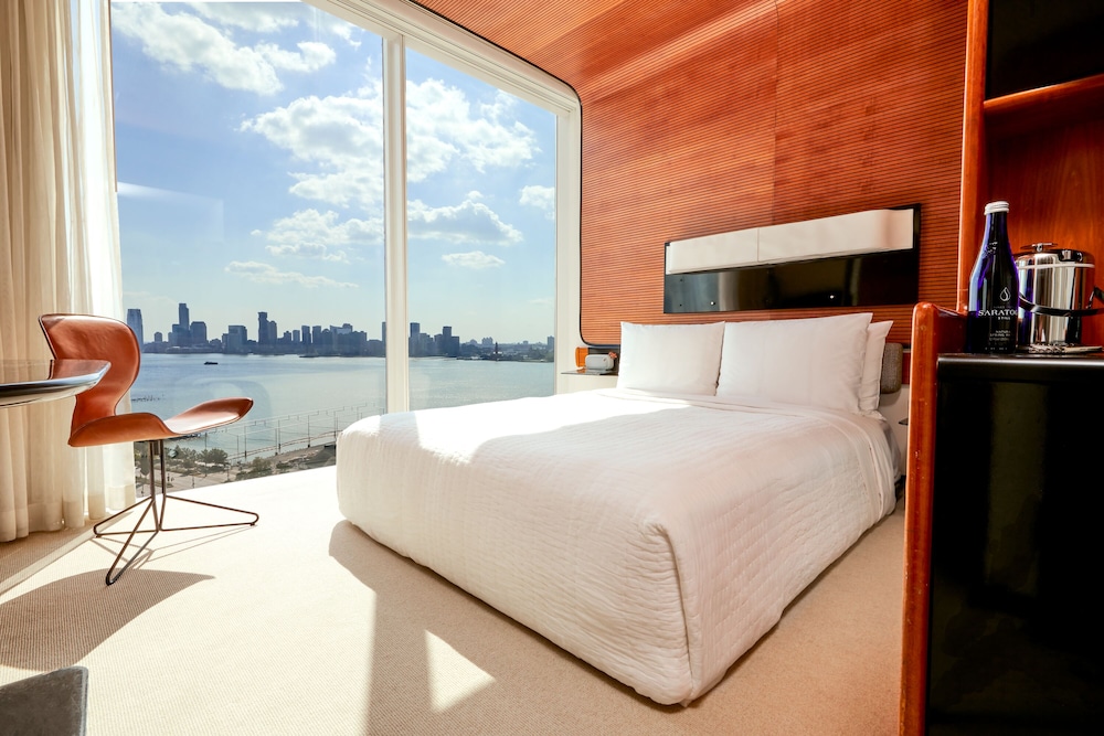 The Standard High Line 24/68