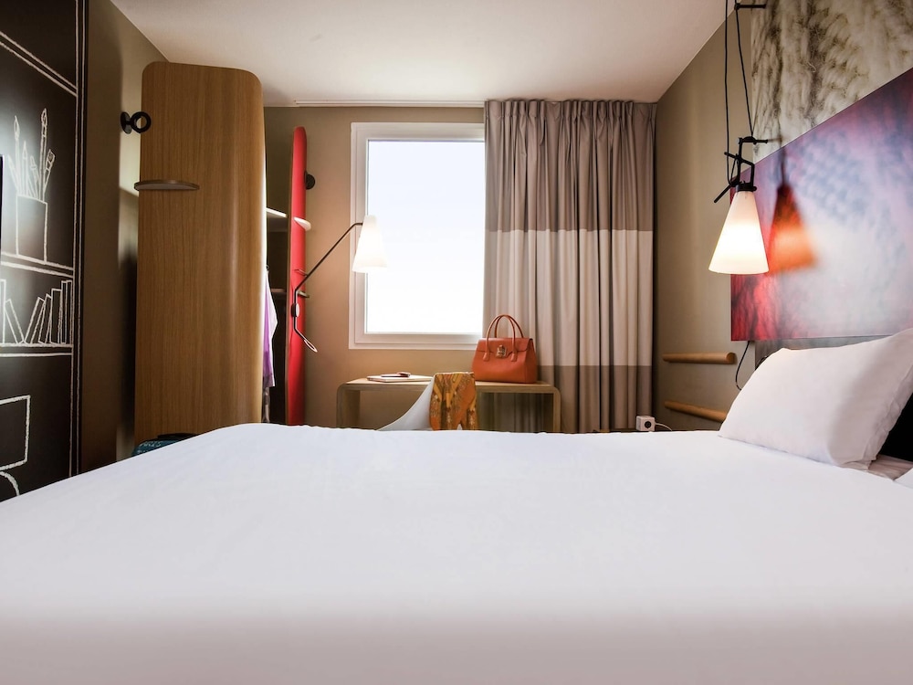 Ibis Paris Porte De Clichy Centre 16/71