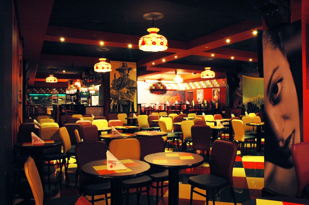 restaurant cafeteria
