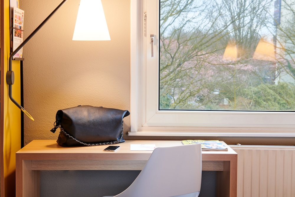 Ibis Tilburg 37/50