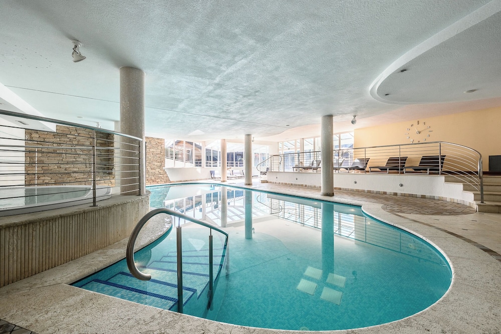 Hotel Palace Ravelli 42/83