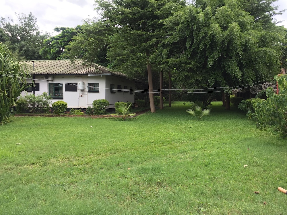 Divine Guest House 17/23
