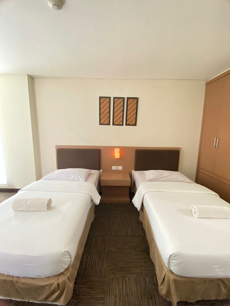 Cipta Hotel Wahid Hasyim 18/49