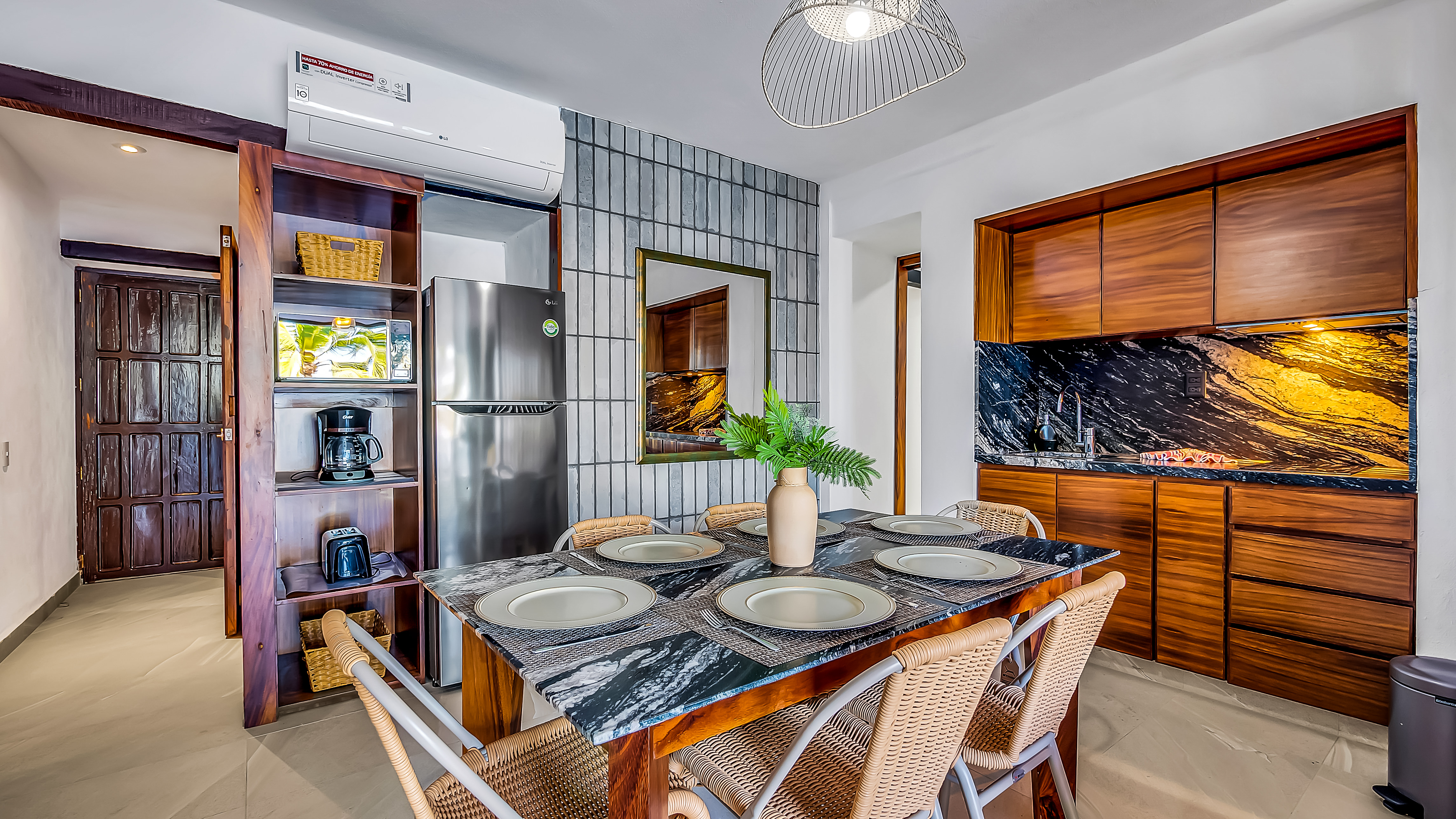 Hotel Marboka & Suites 38/58