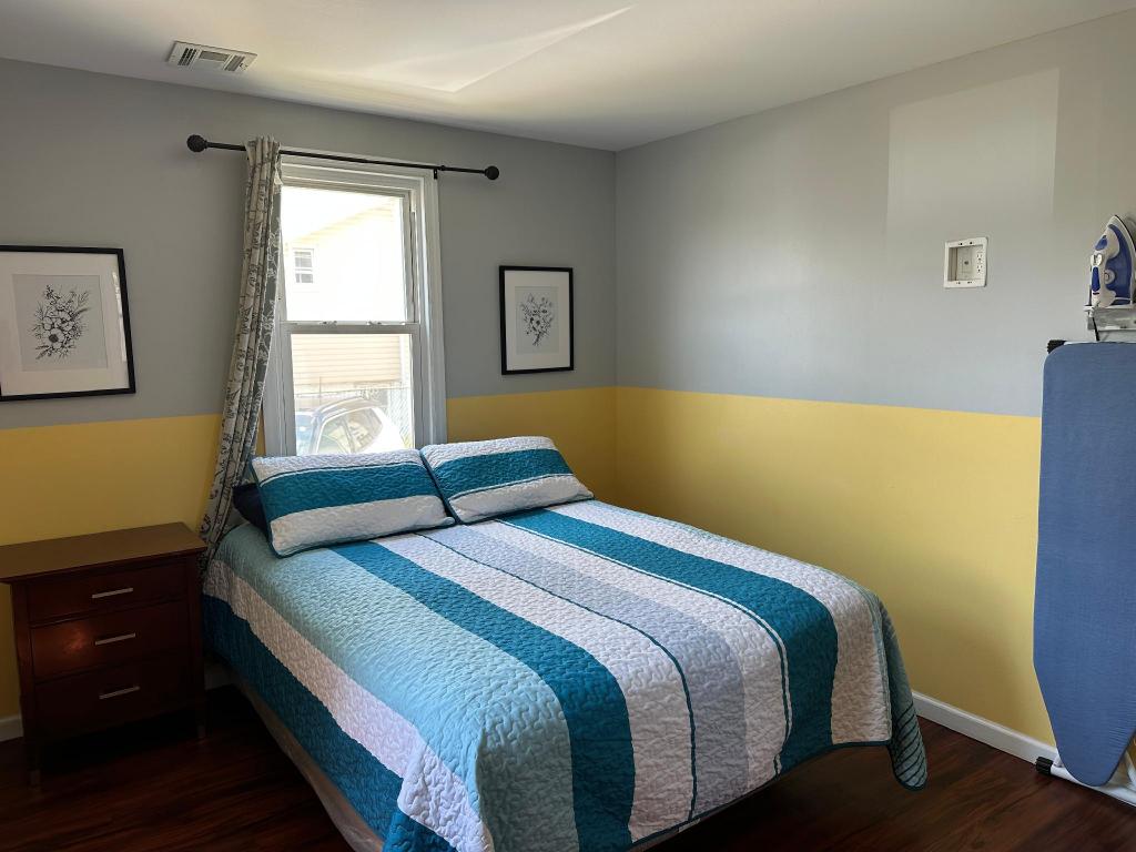 2 Bedrooms, Apartment, Murphy Bed