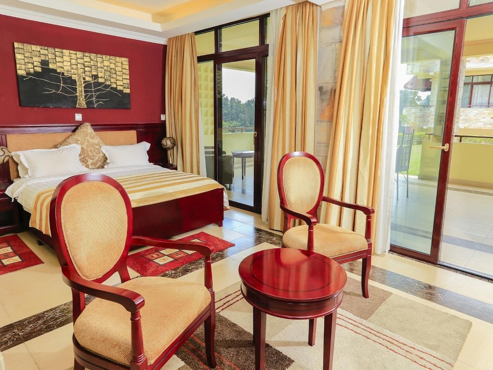 Roca Golf Hotel 8/36