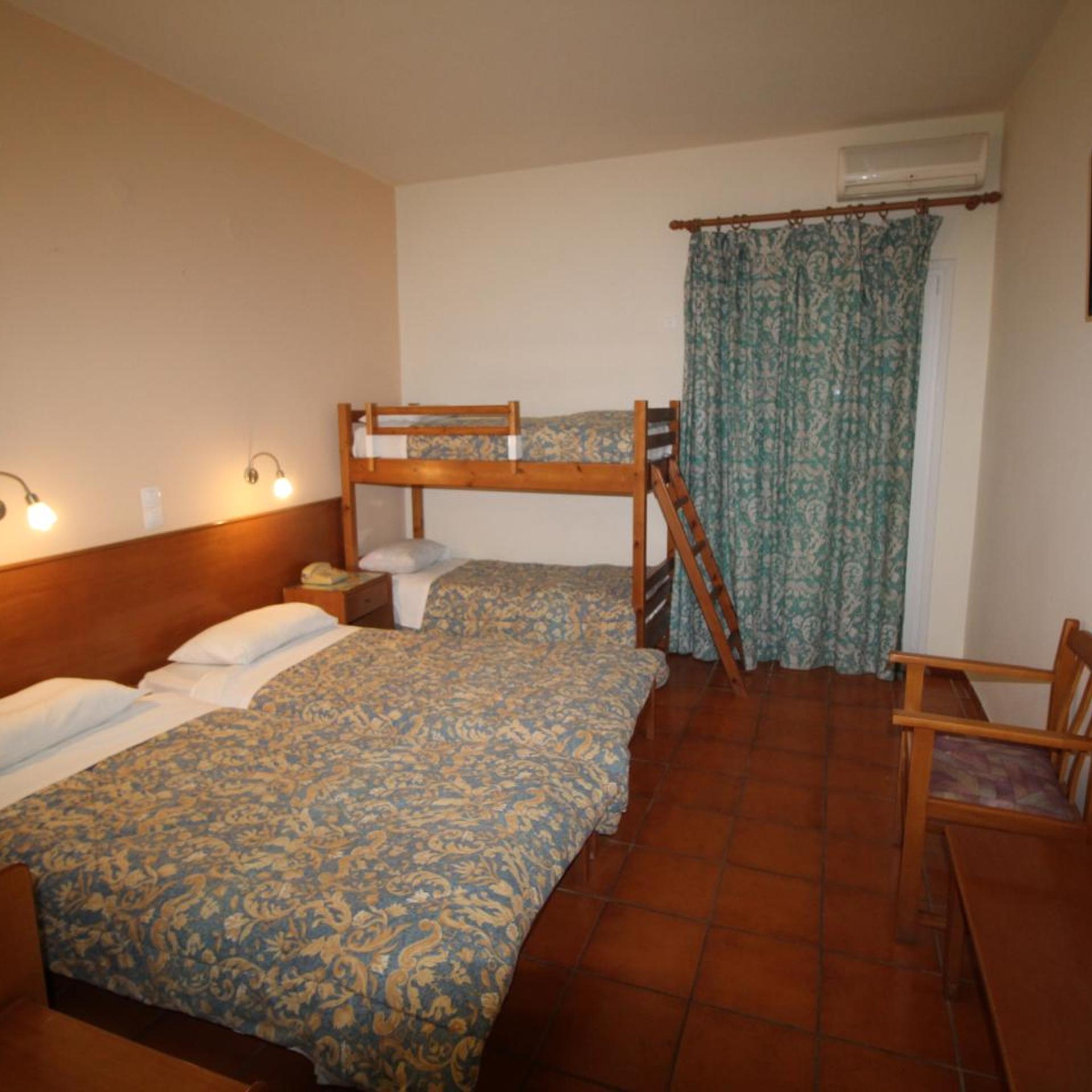 SINGLE ROOM PLUS CHILD