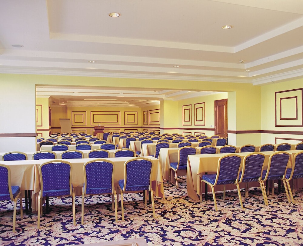 Presa Di Finica Hotel and Suites 31/50