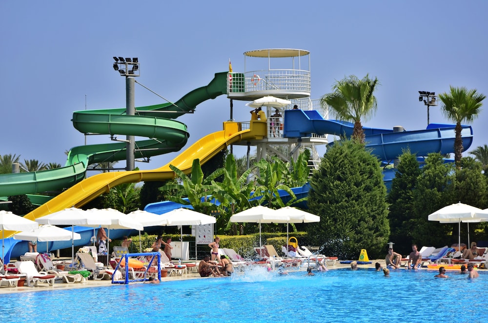 Miracle Resort Hotel 63/72