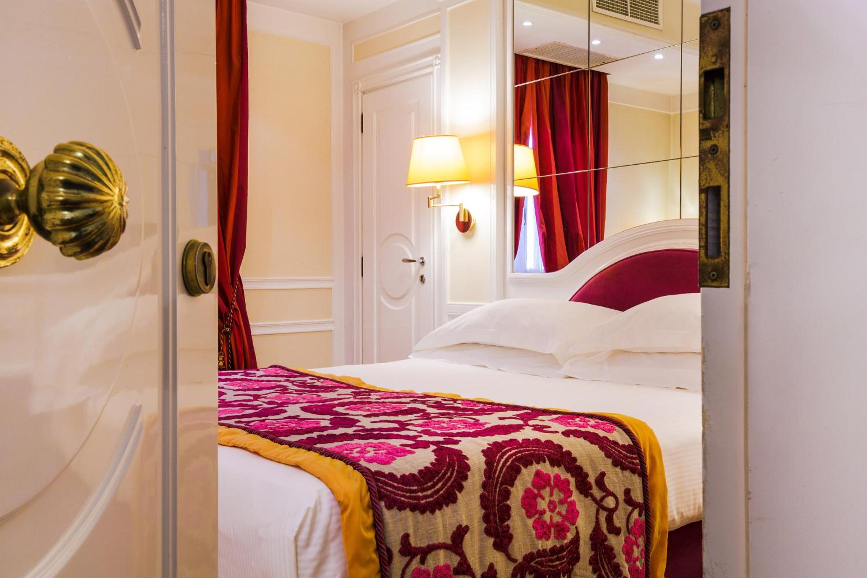 غرفة أساسية بسرير مزدوج أو سريرين منفصلين، Grand Hotel Des Bains 5/6