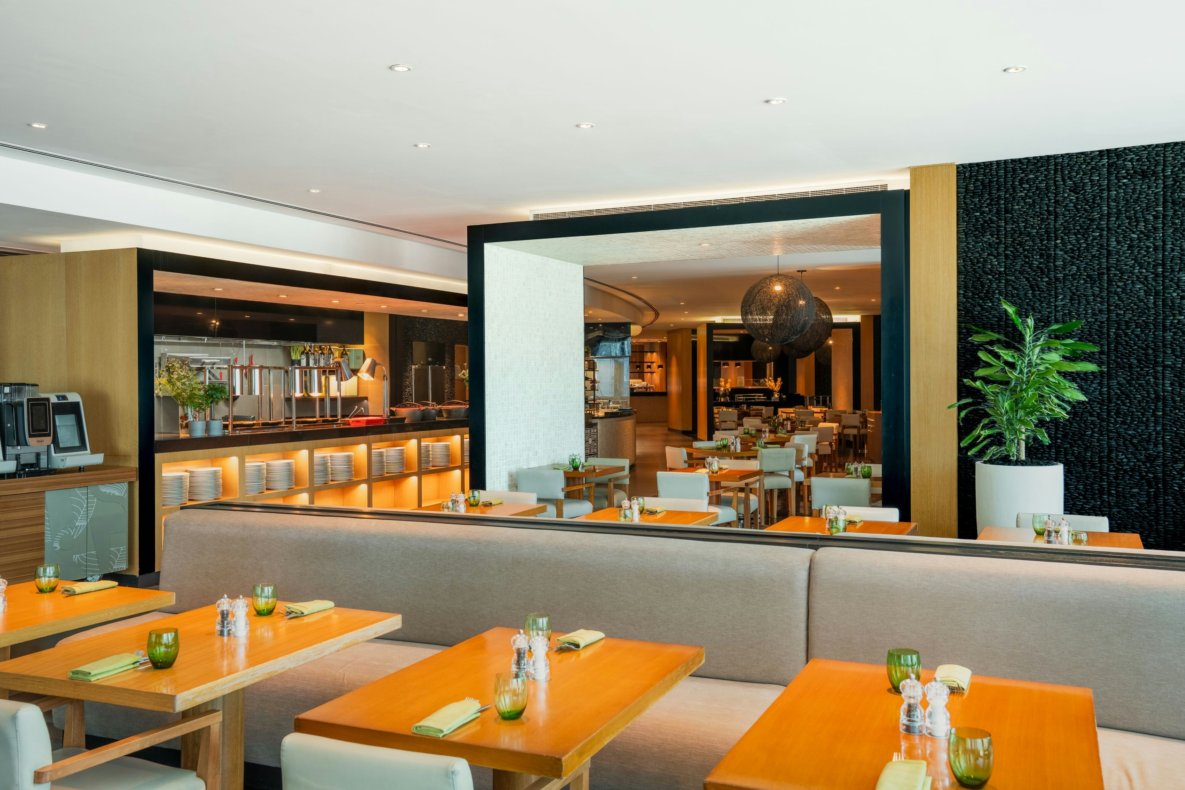 JW Marriott Marquis Hotel 53/79