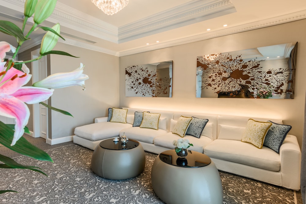 Centara West Bay Hotel and Residences Doha 43/78