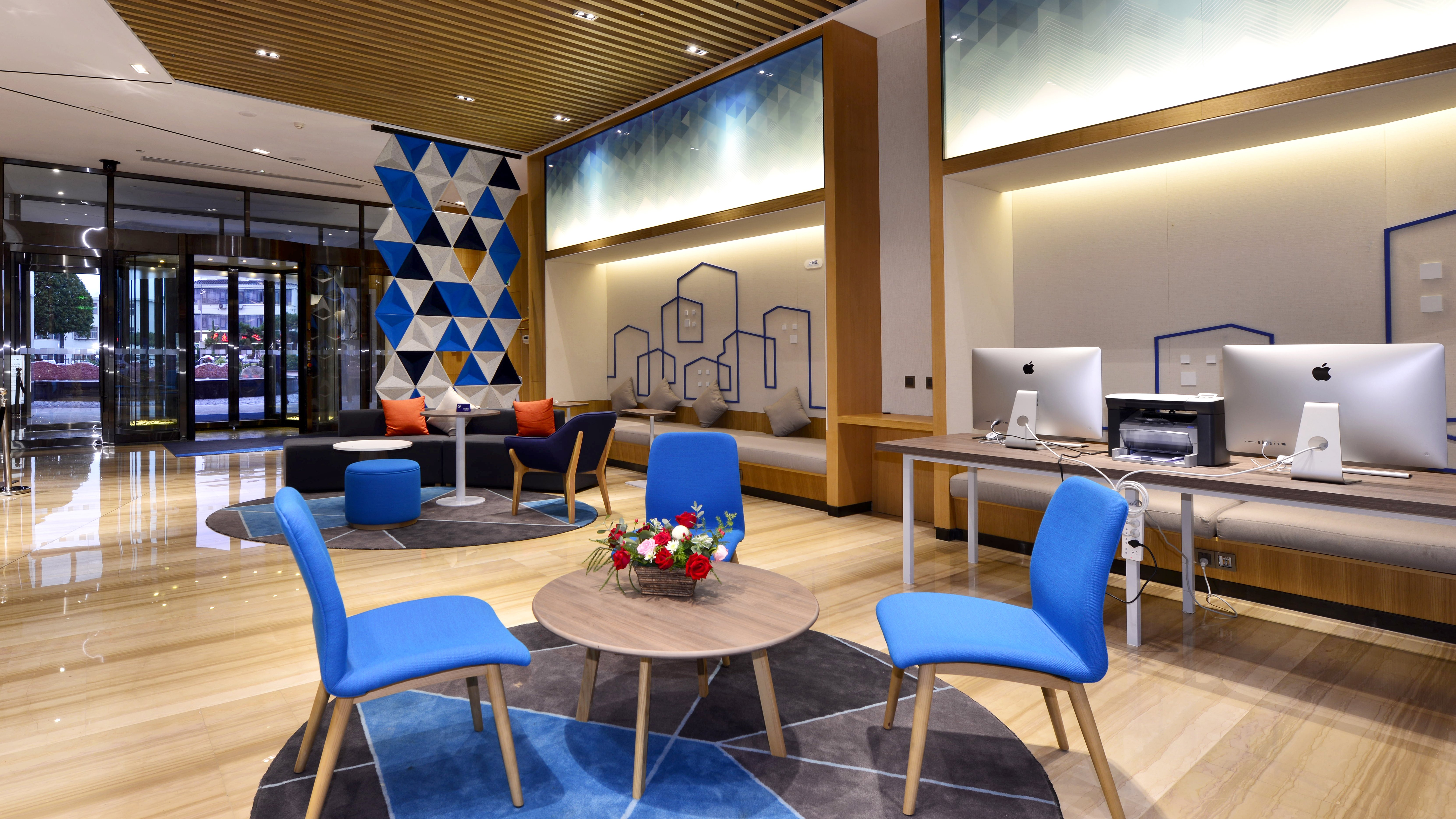 Holiday Inn Express Luanchuan 14/27