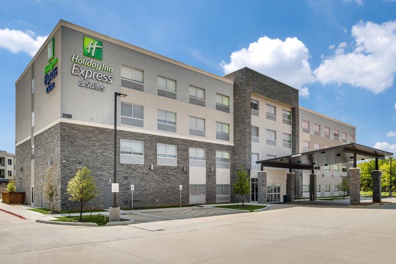 Holiday Inn Express and Suites Denton South 4/71