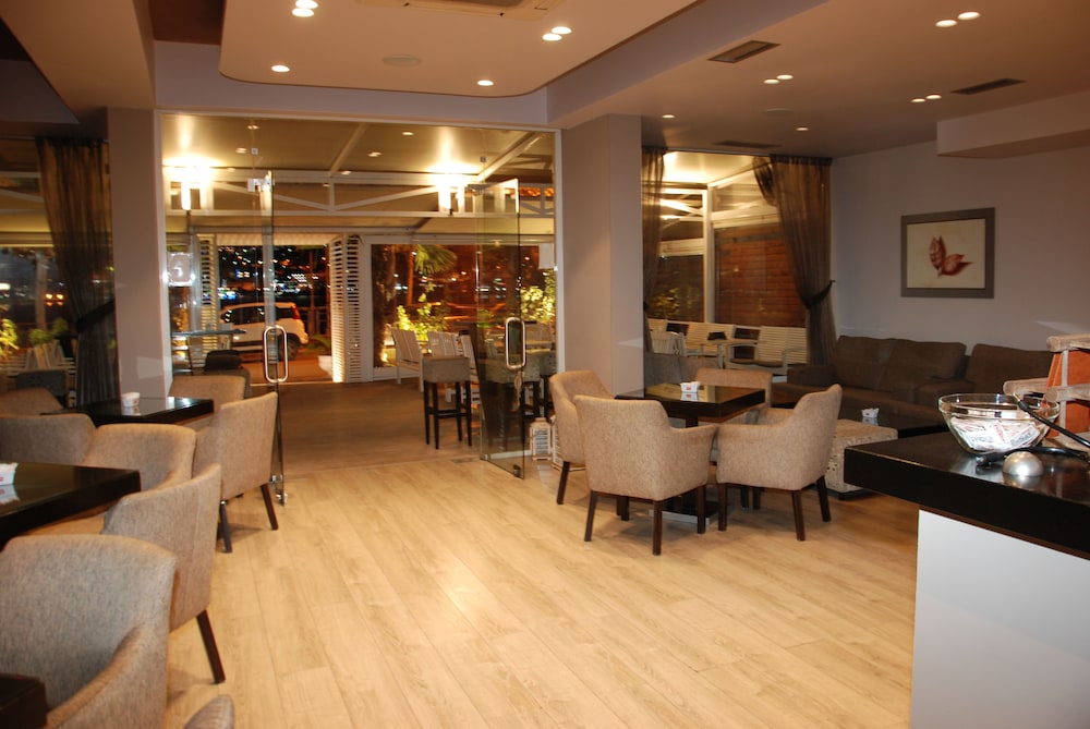 Hotel Mano 30/36