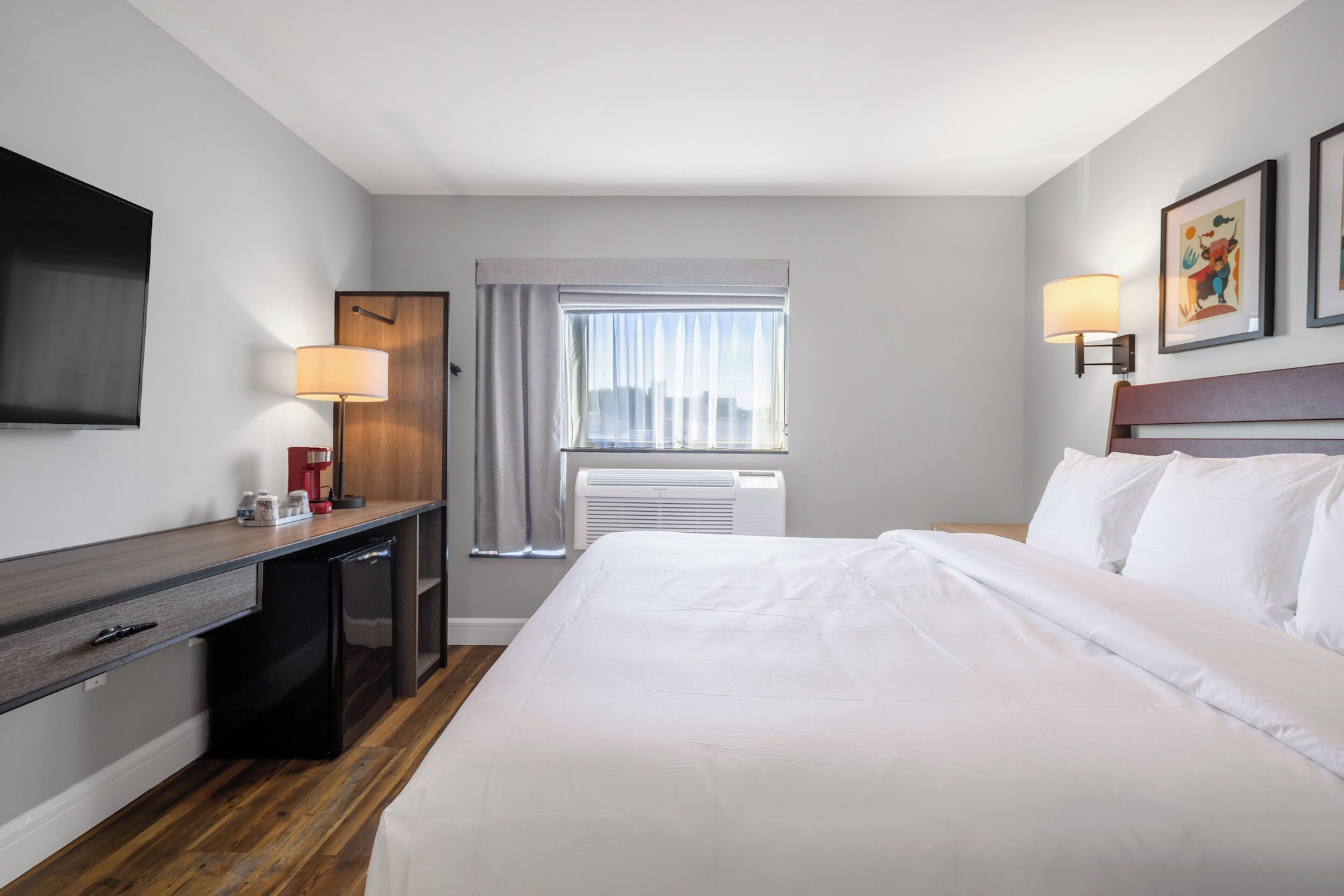 Room, King Bed, City View