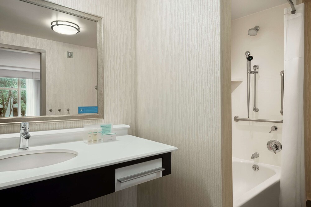 Hampton Inn Suites Rosemont Chicago O Hare 9/46