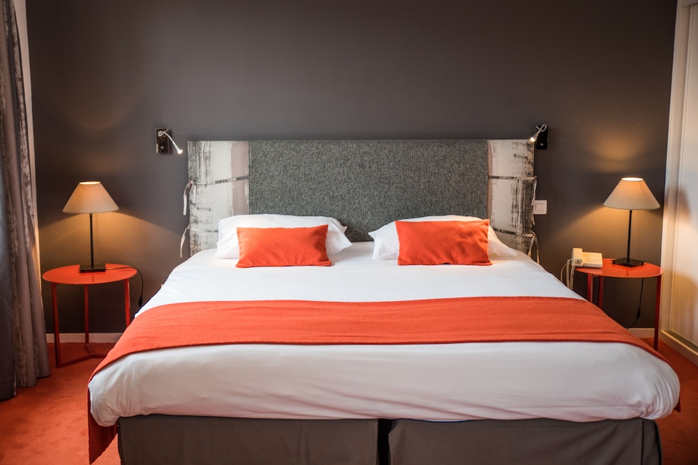 HOTEL AR MILIN 12/49