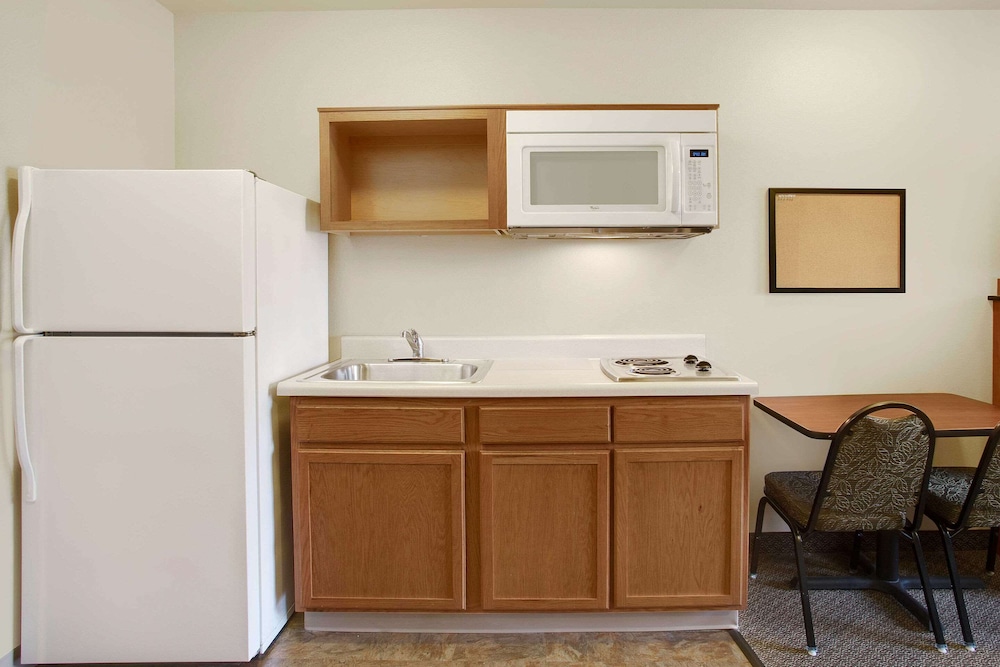 WoodSpring Suites Richmond West I-64 27/34