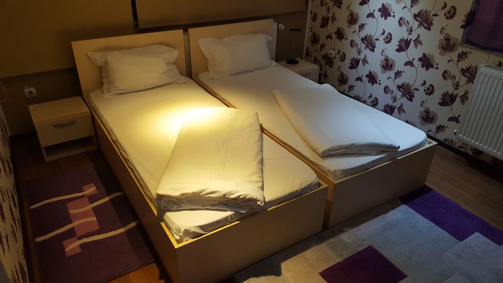 Hotel La Gil 25/50