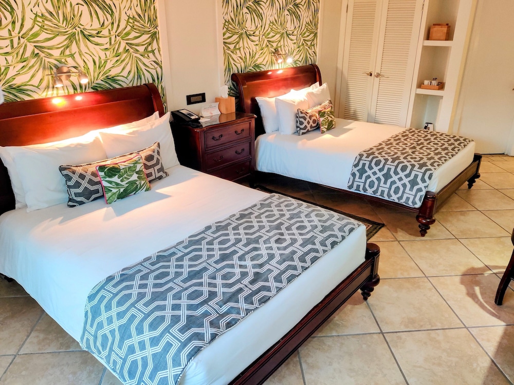 Swim Up, Suite, King Bed, Sun Deck، Coco Palm 4/10