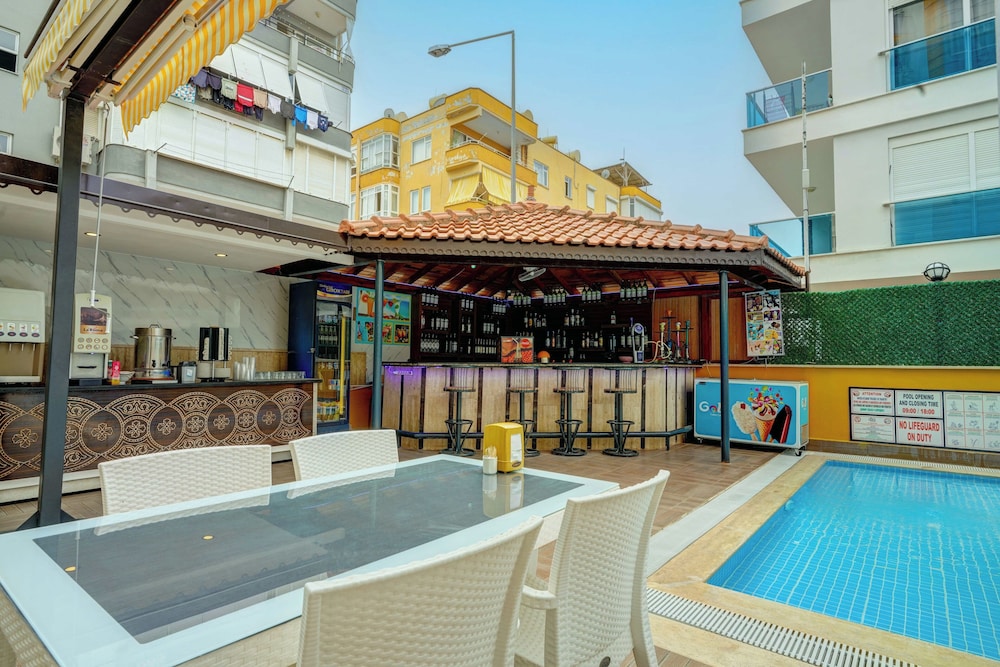 Kleopatra Arsi Hotel 72/78