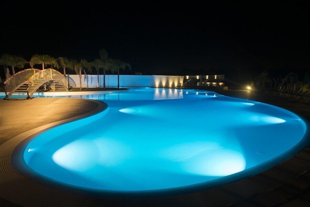 Villaggio Club La Brunese 32/67