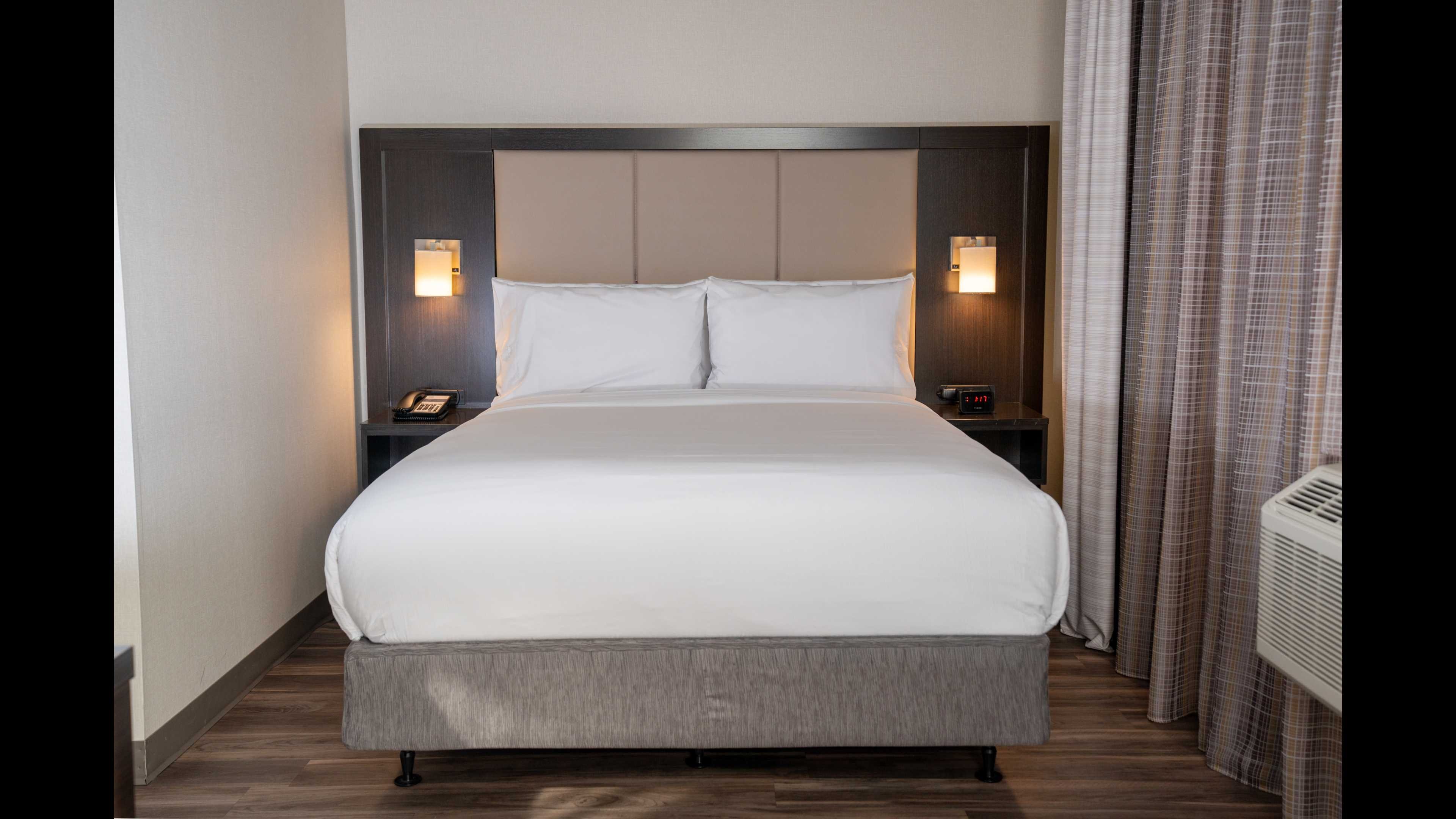 غرفة قياسية بسرير كوين، Holiday Inn Express Long Island City E New York, an IHG Hotel 2/3