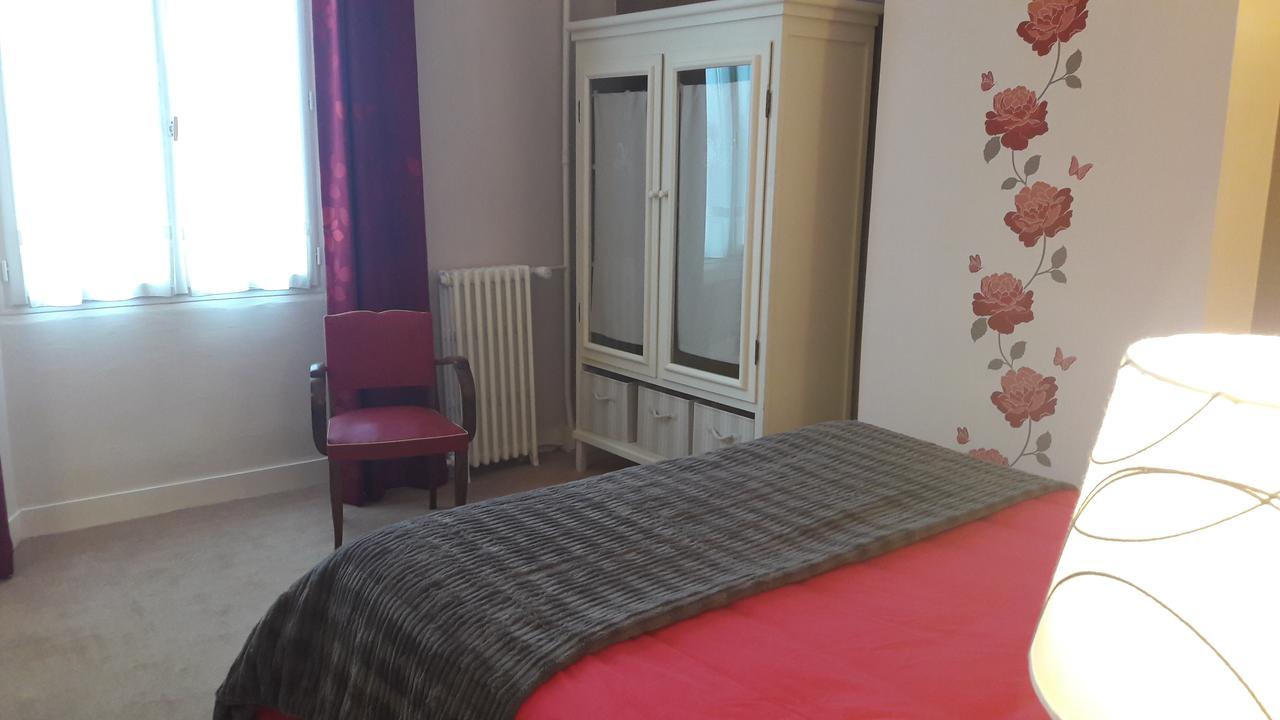 HOTEL LES AUBEPINES 6/15