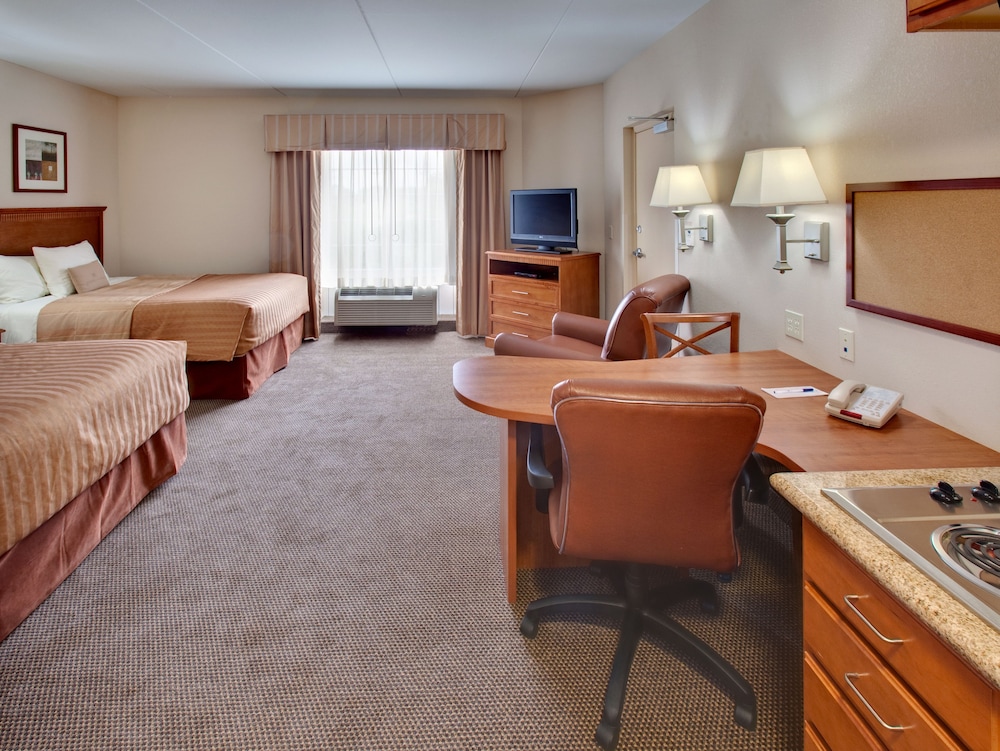 Candlewood Suites Omaha Airport 16/26