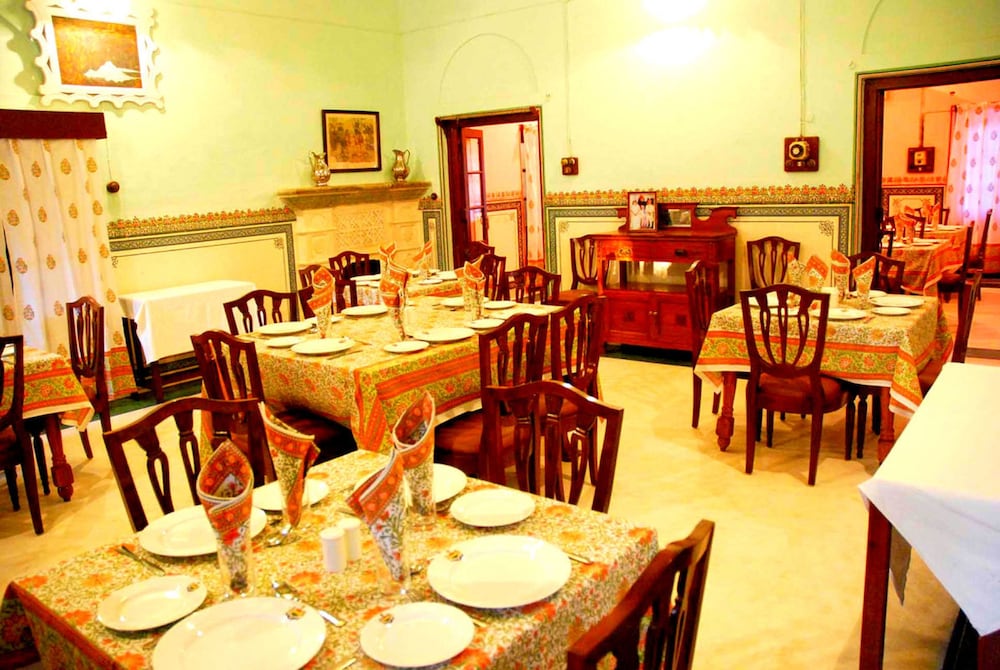 Welcomeheritage Bijayniwas Palace 35/47
