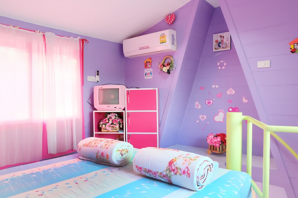 A Houses Homestay 76/90