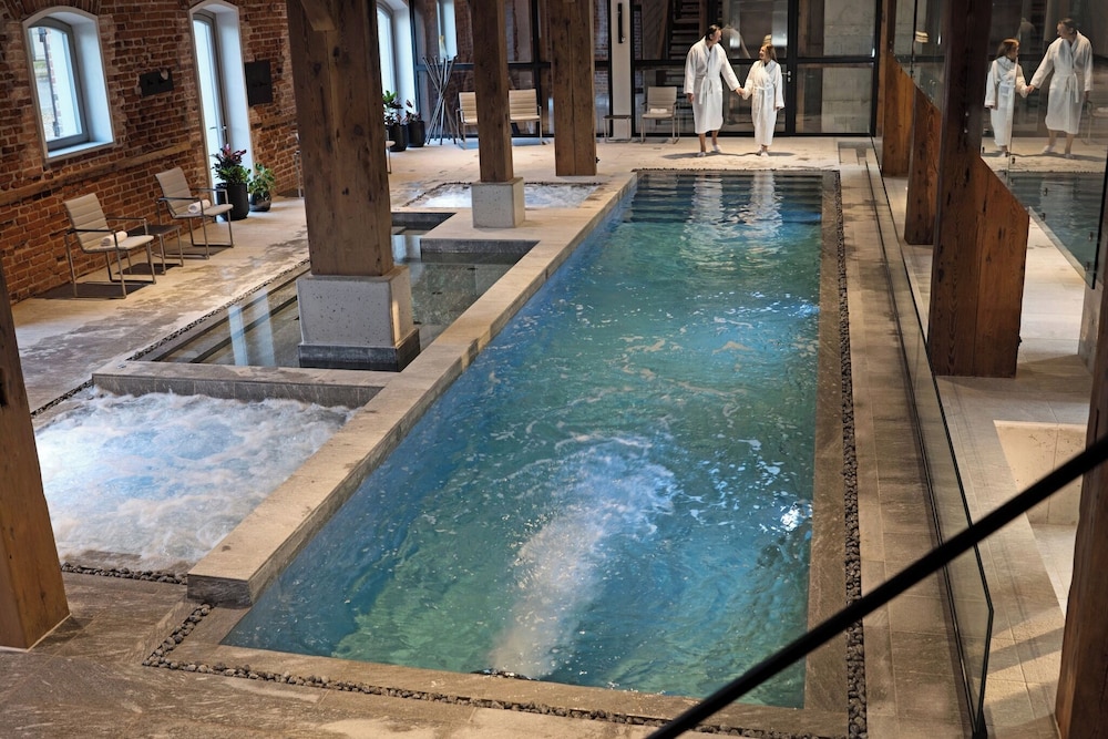 Michaelson Boutique Hotel 31/35