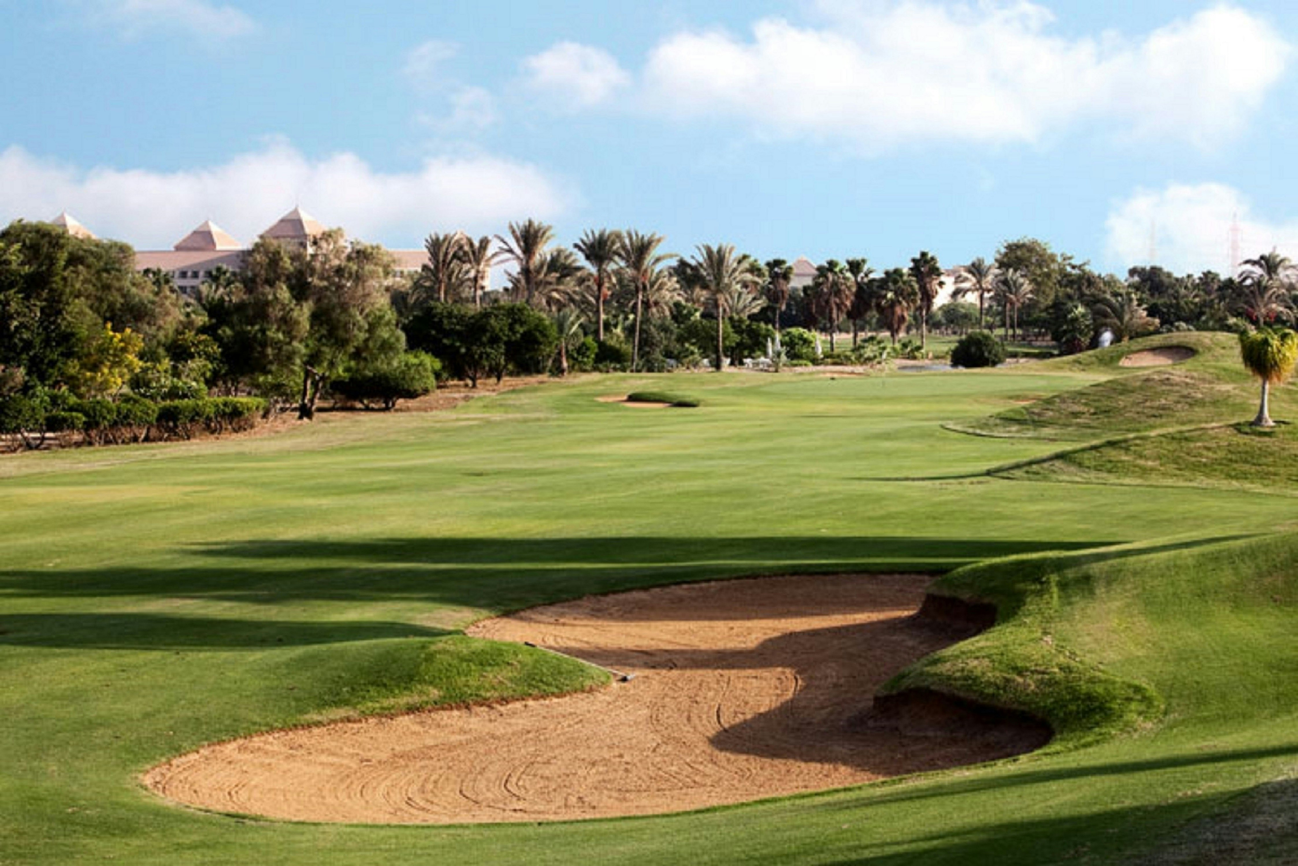 Hilton Pyramids Golf Resort 70/75