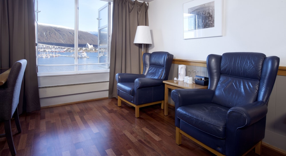 Home Hotel With 22/35