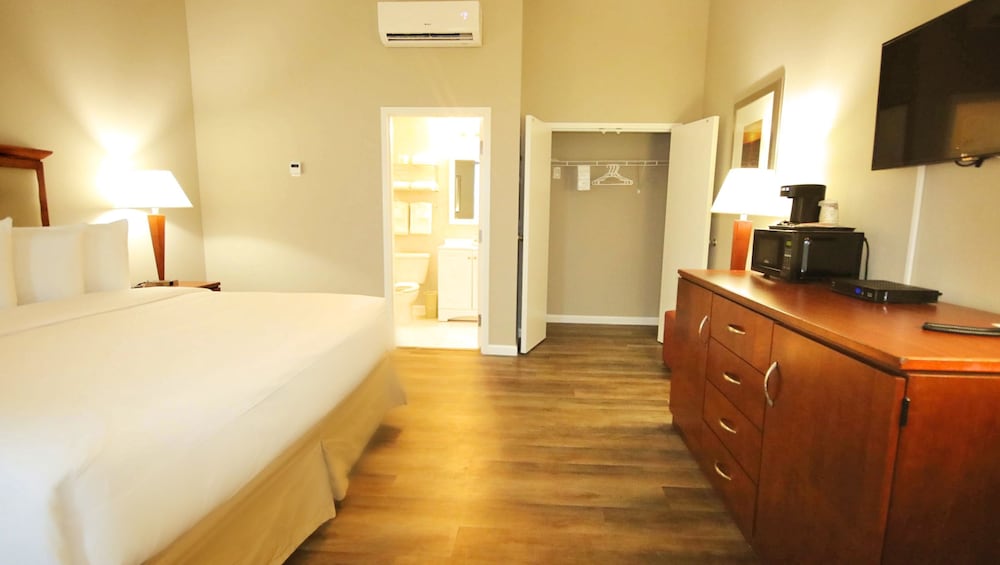 John's Pass Hotel 13/34