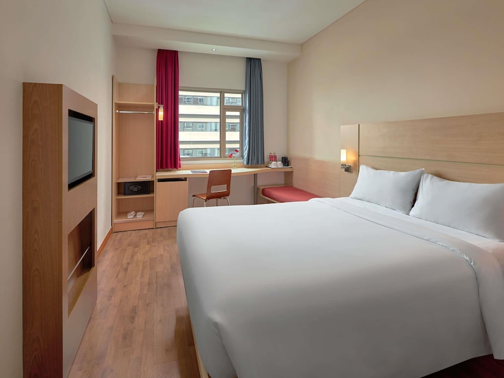 Ibis Saigon South 18/50